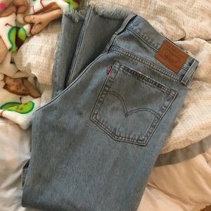 Levi’s Wedgie-Style Boyfriend Jeans